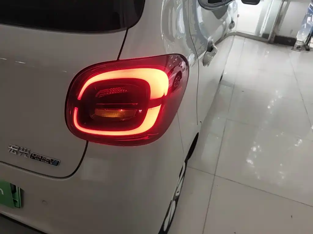 Wuling Mini EV MINIEV 2025 Premium +
