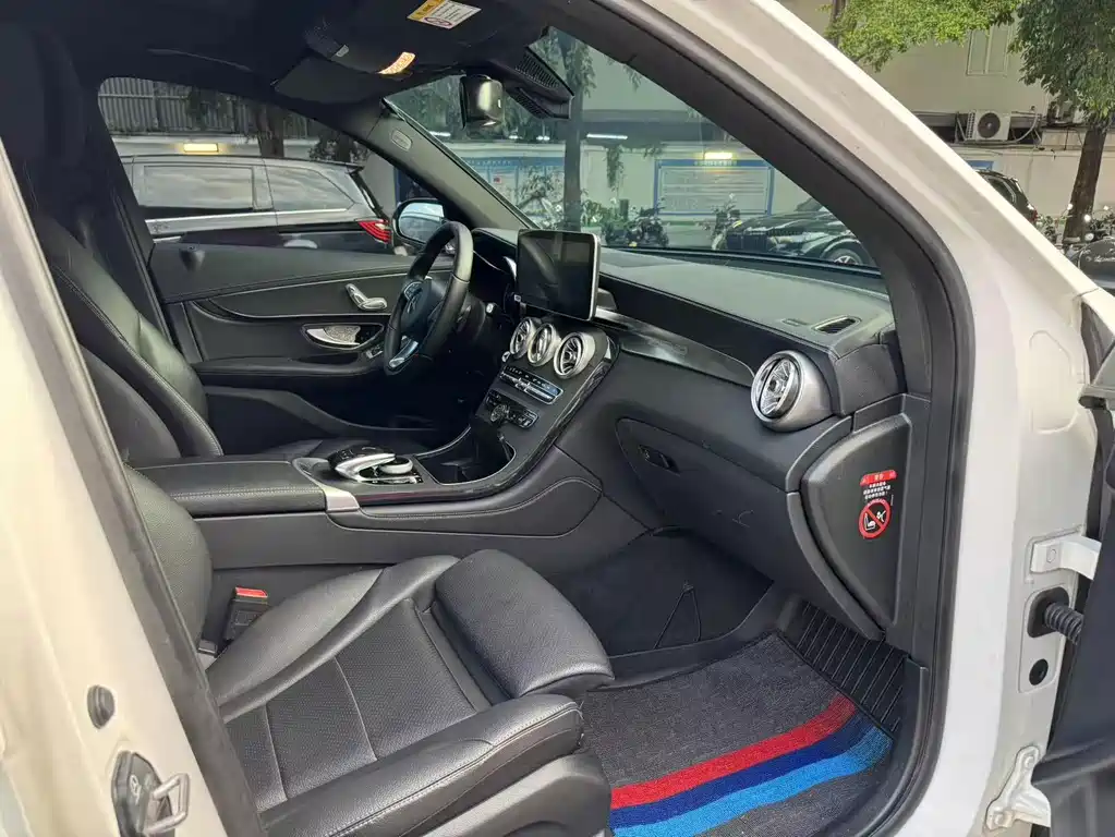 Mercedes-Benz GLC — миниатюра 10
