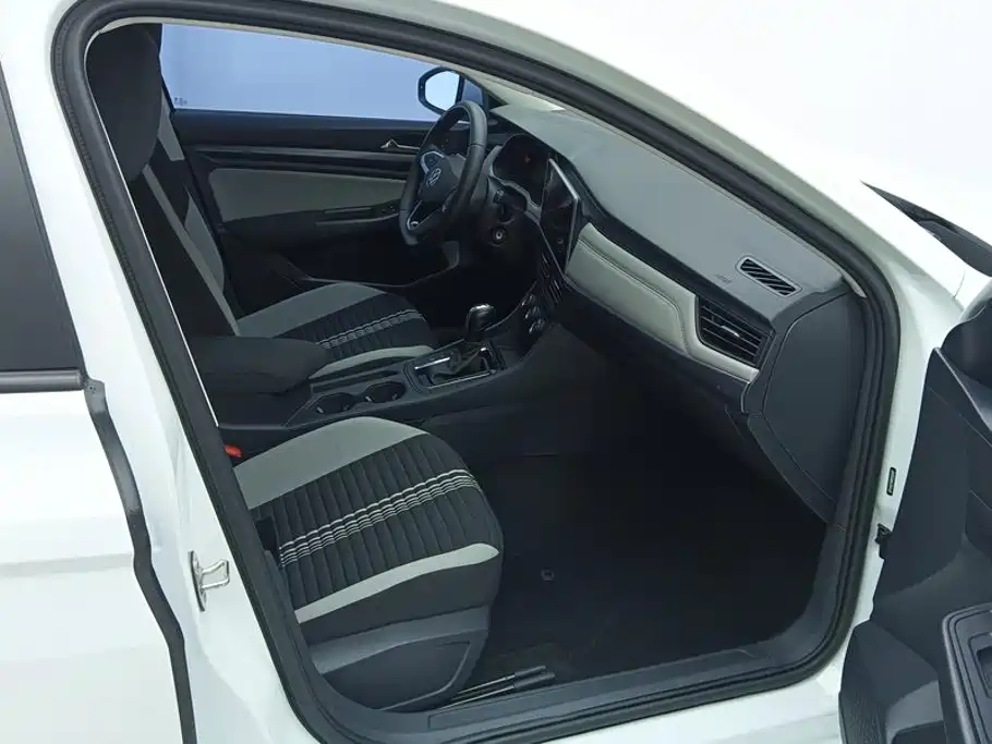 Volkswagen Bora — миниатюра 8