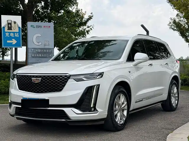 Cadillac XT6