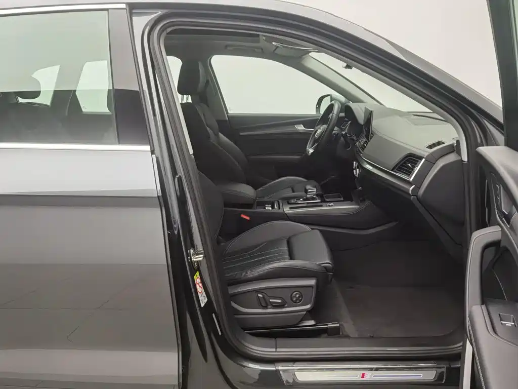 Audi Q5L — миниатюра 23
