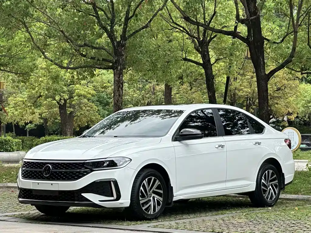Volkswagen Lavida — миниатюра 2