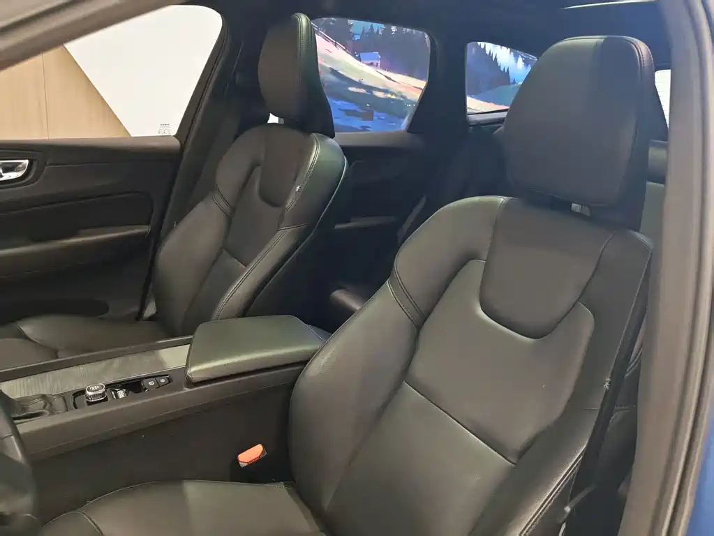 Volvo XC60 — миниатюра 16