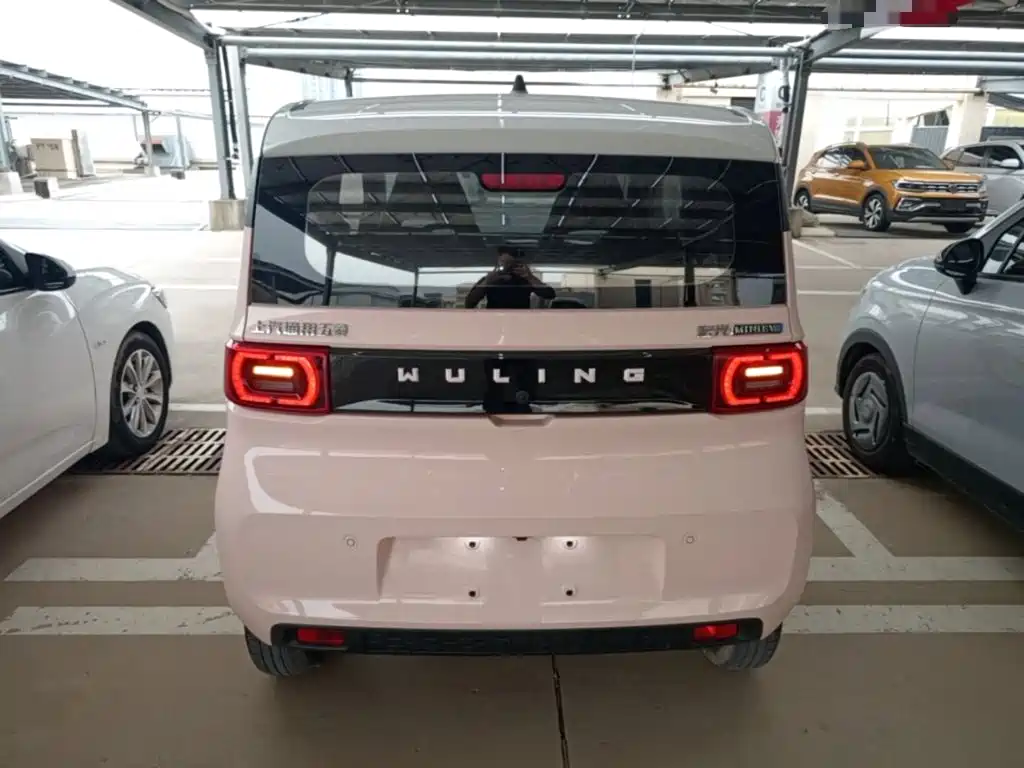 Wuling MINIEV — миниатюра 6