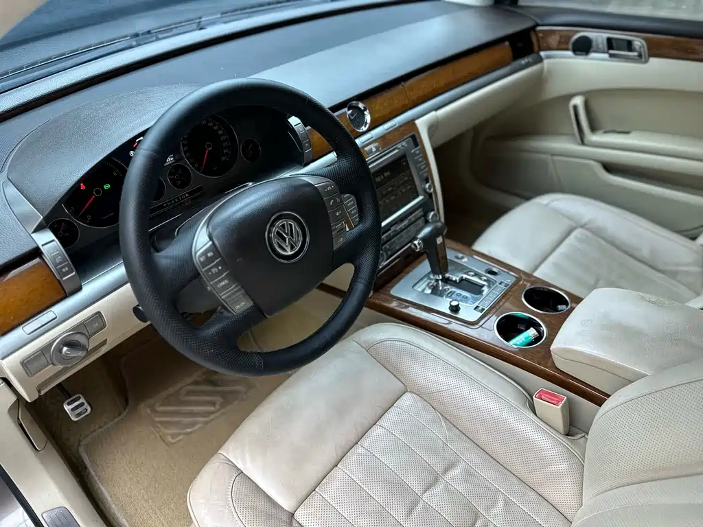 Volkswagen Phaeton — миниатюра 7