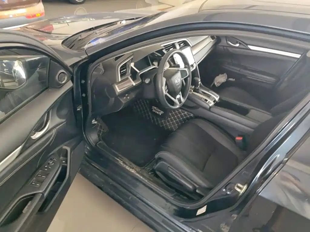 Honda Civic — миниатюра 16