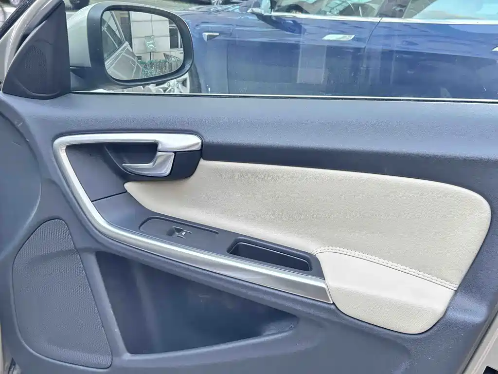 Volvo S60 — миниатюра 18