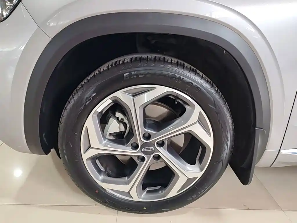 Geely Xingyue L — миниатюра 23