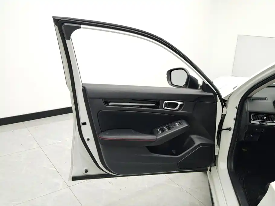 Honda Civic — миниатюра 7