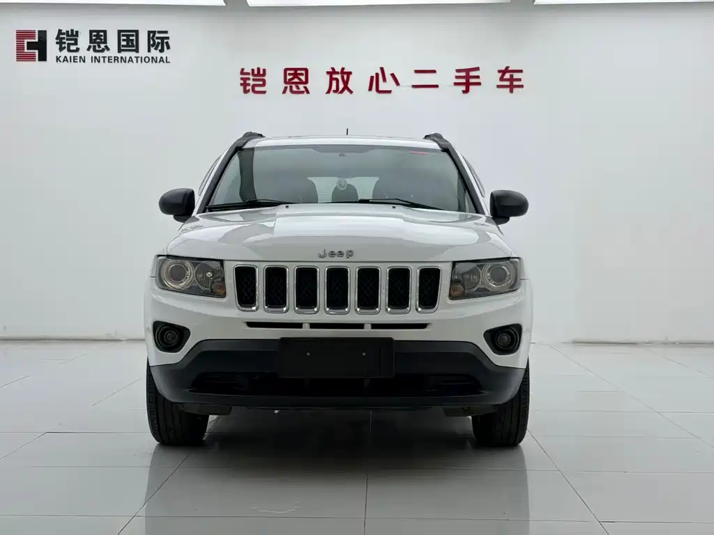 Jeep Compass (Import) — миниатюра 2