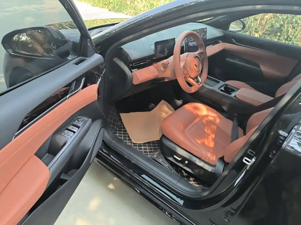 Wuling Xingguang — миниатюра 16