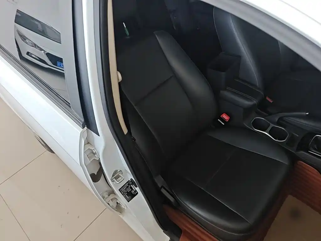 BYD F3 — миниатюра 25