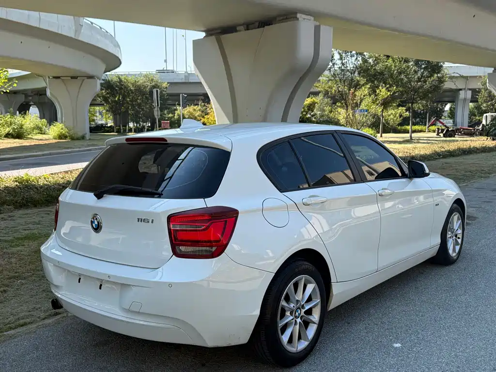 BMW 1 Series (Import) — миниатюра 5