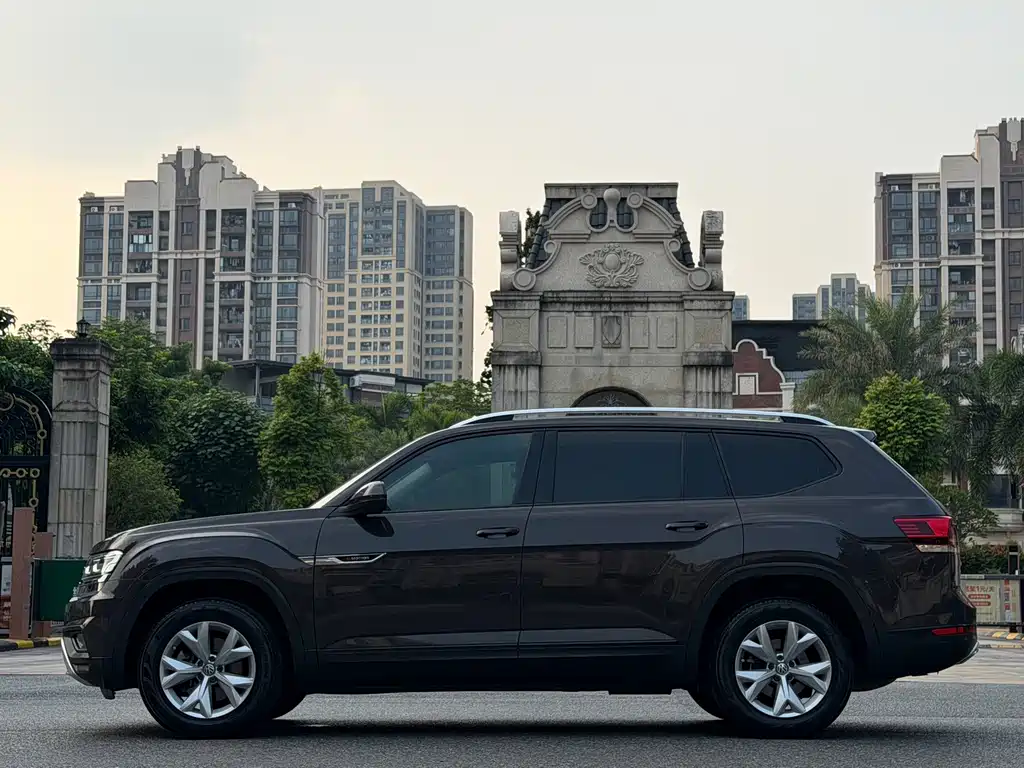Volkswagen Teramont — миниатюра 4
