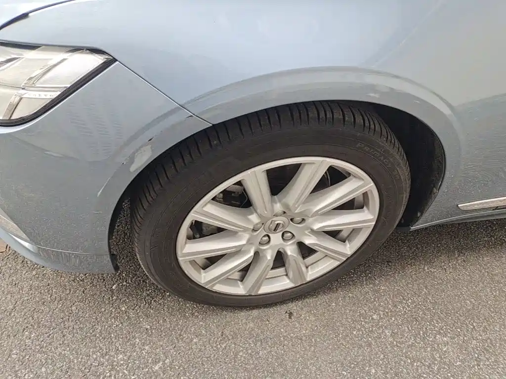 Volvo S90 — миниатюра 23