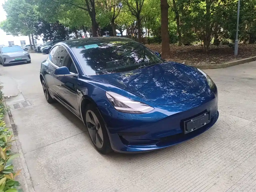 Tesla Model 3 — миниатюра 4