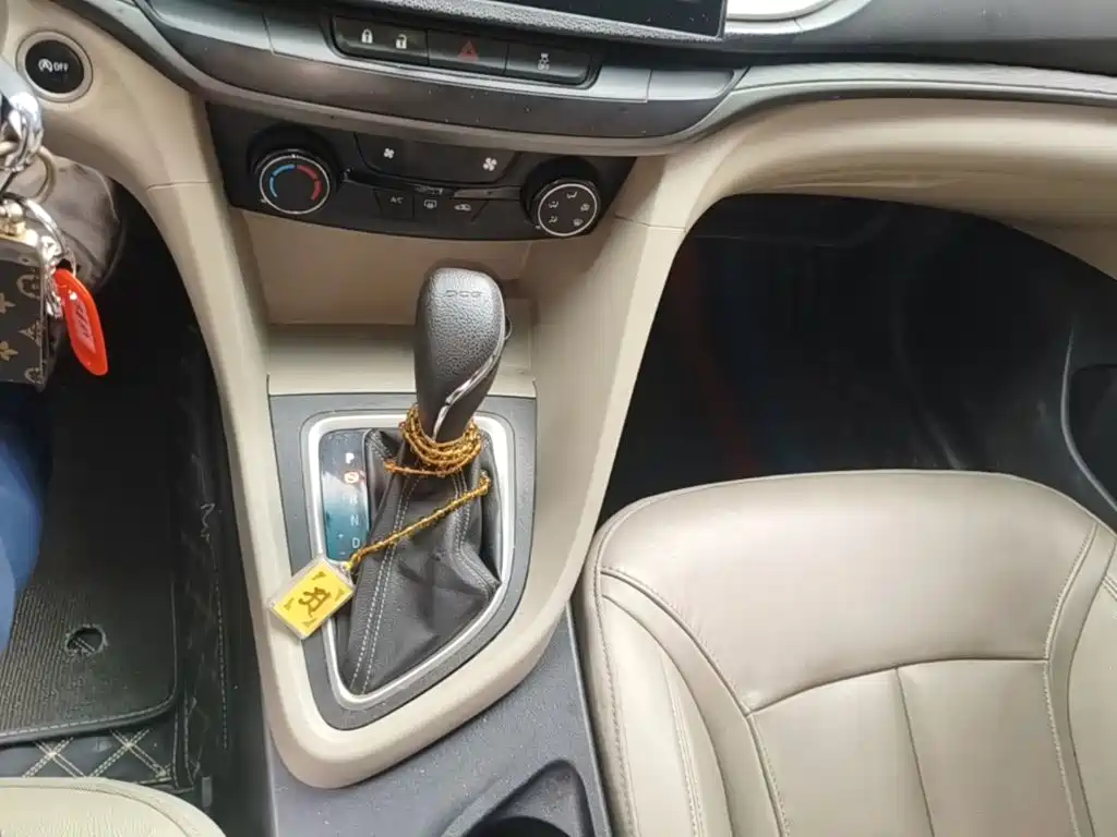 Buick Excelle — миниатюра 14