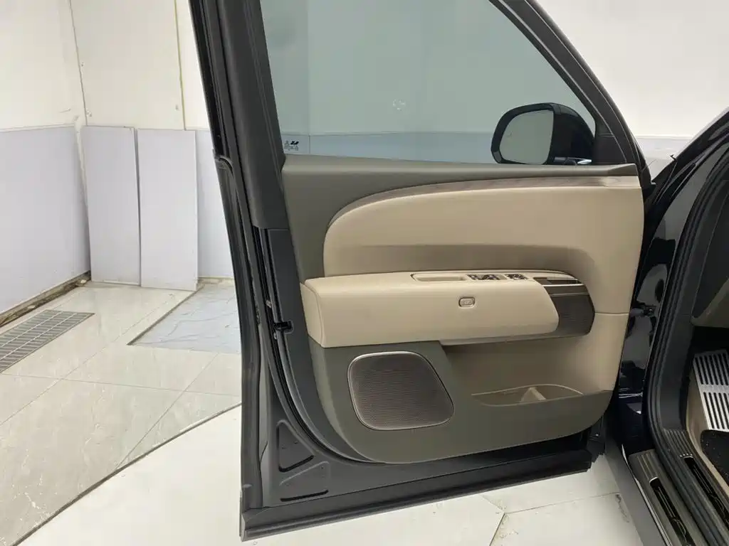 Li Auto Li L8 — миниатюра 16