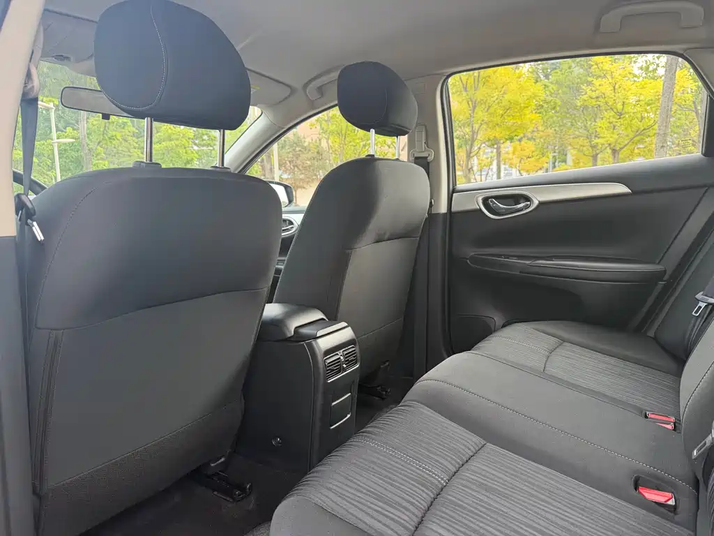 Nissan Sylphy — миниатюра 8