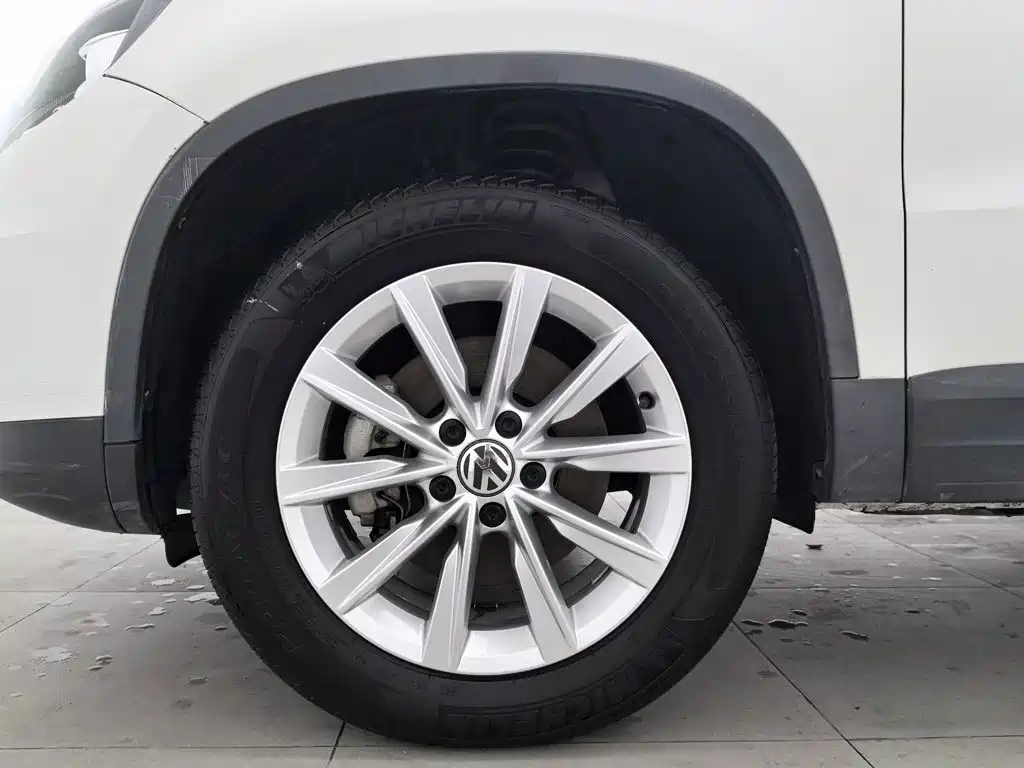 Volkswagen Tiguan — миниатюра 17