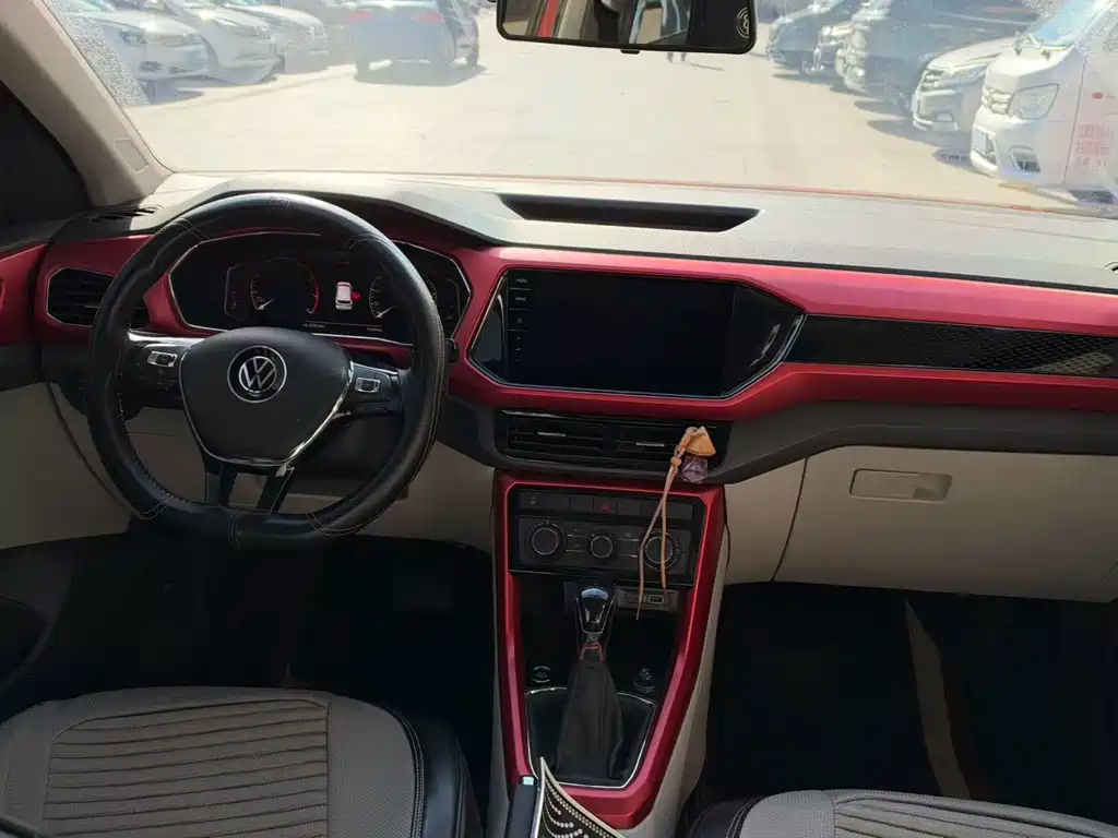 Volkswagen T-Cross — миниатюра 8