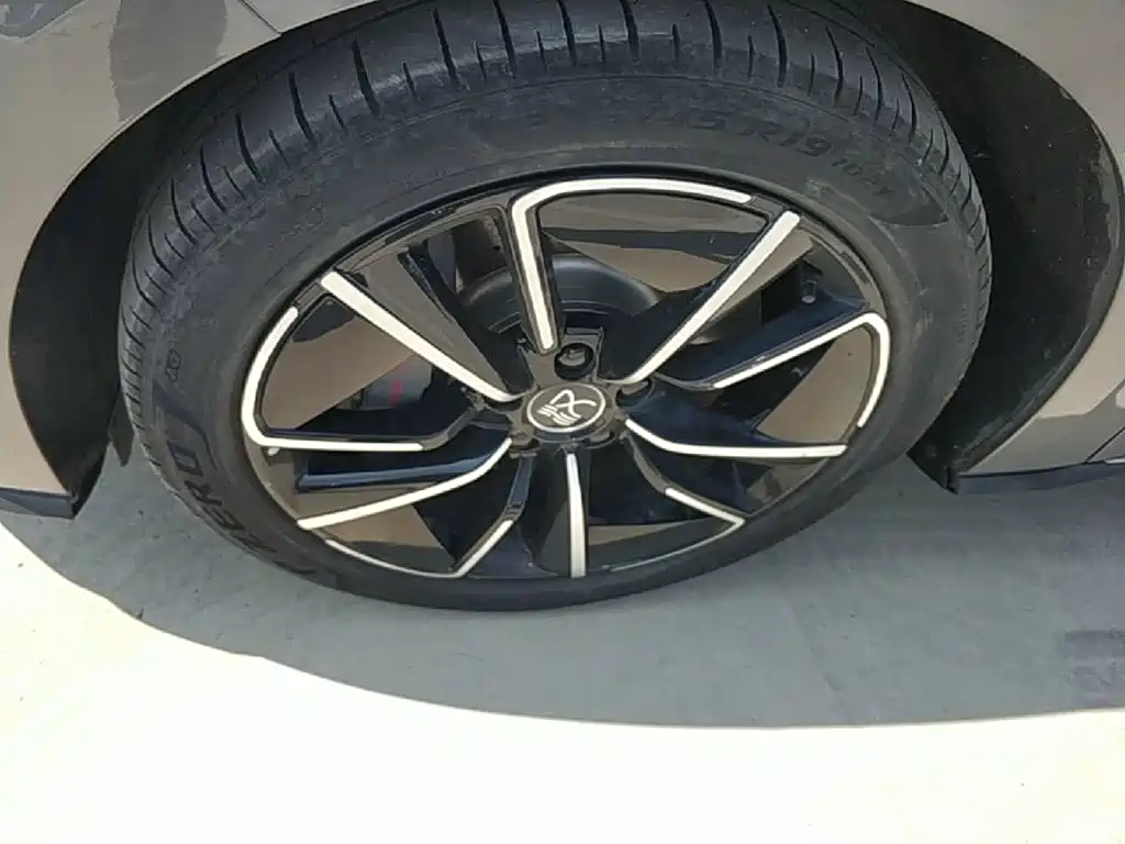 BYD Han — миниатюра 23