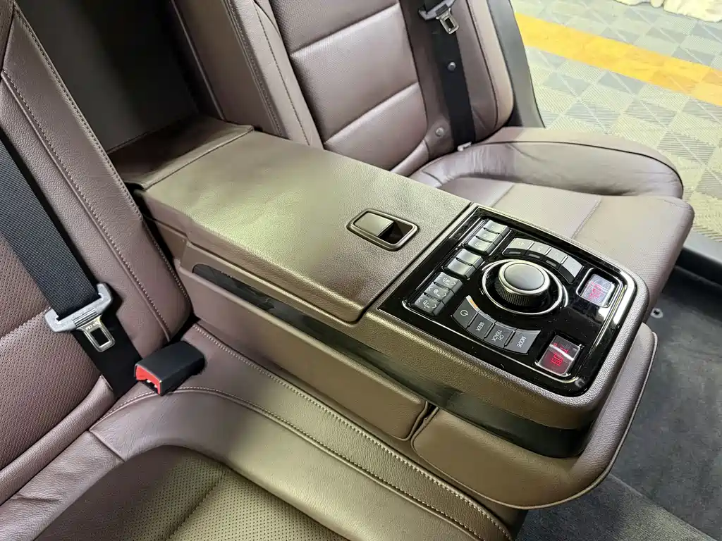Hongqi Hongqi H7 — миниатюра 28