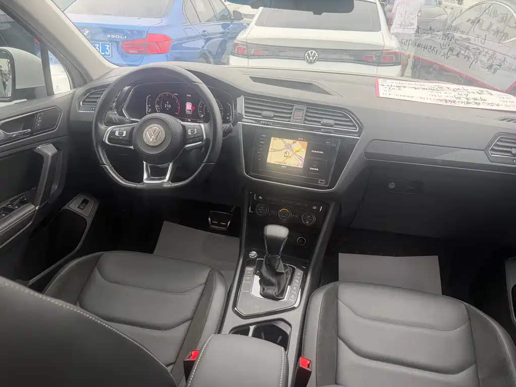 Volkswagen Tiguan L — миниатюра 11