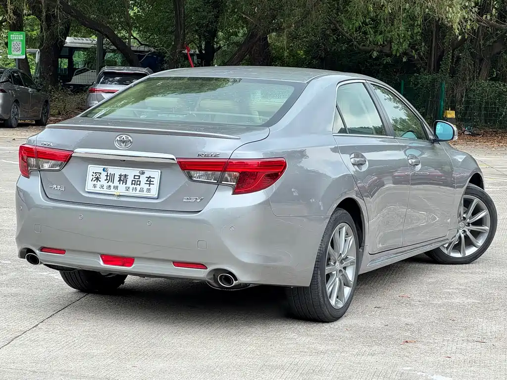 Toyota Reiz 2013 2.5V