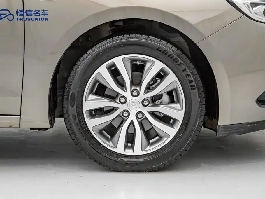 Buick Excelle — миниатюра 7