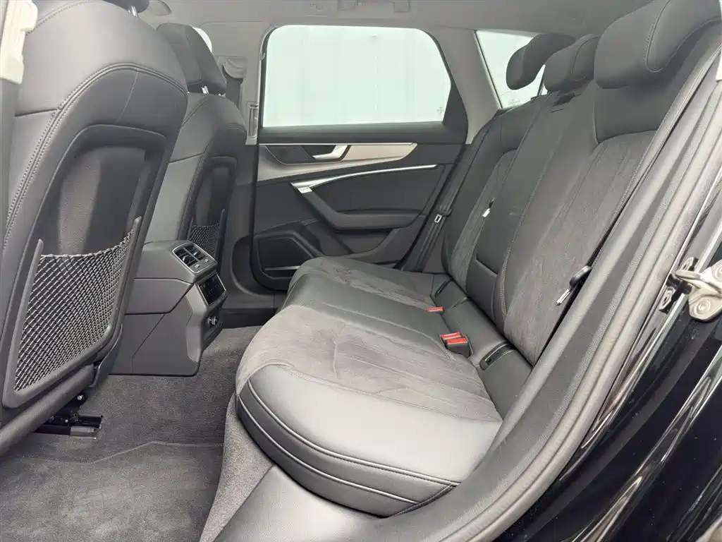 Audi A6 2023 Avant 45 TFSI