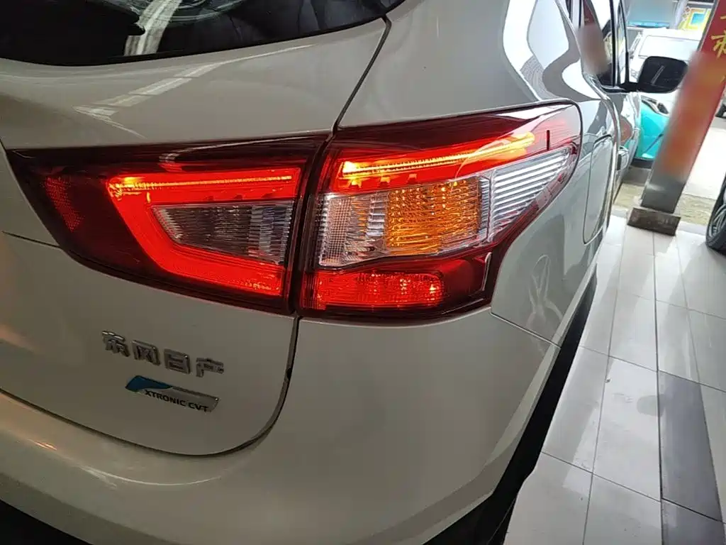 Nissan Qashqai — миниатюра 8