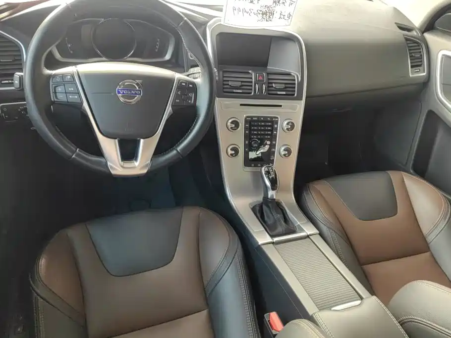 Volvo XC60 — миниатюра 12