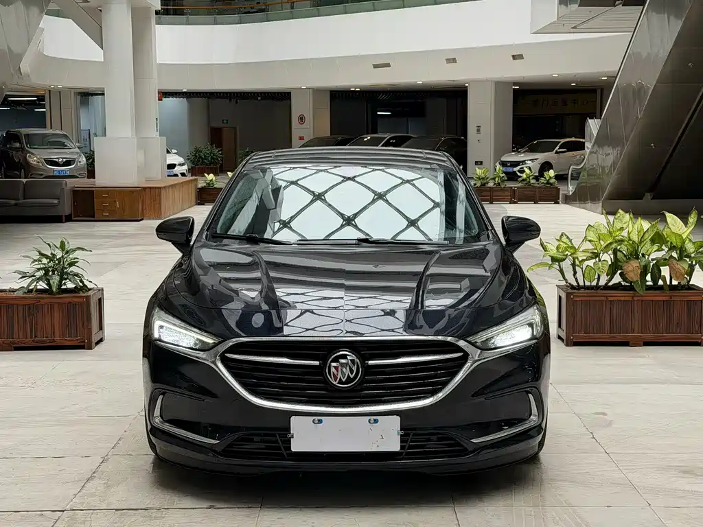 Buick LaCrosse — миниатюра 2