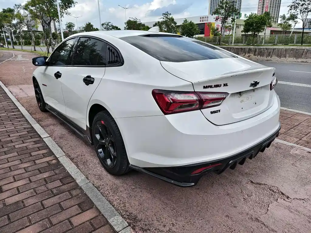 Chevrolet Malibu XL — миниатюра 7
