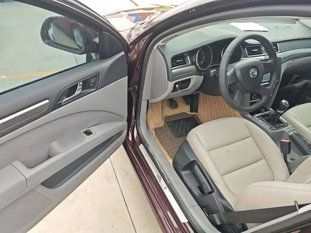 Skoda Superb — миниатюра 16
