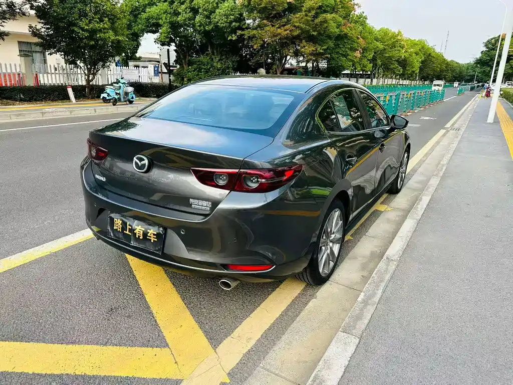 Mazda 3 Axela — миниатюра 4
