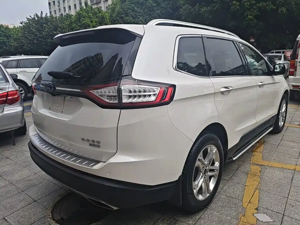 Ford Edge — миниатюра 7
