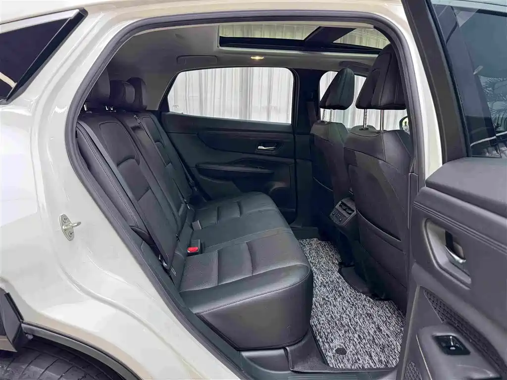 Nissan Ariya — миниатюра 12