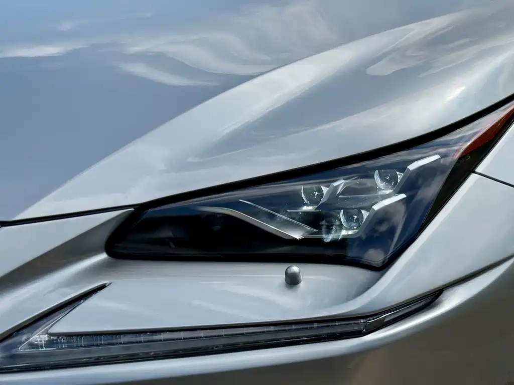 Lexus NX — миниатюра 6