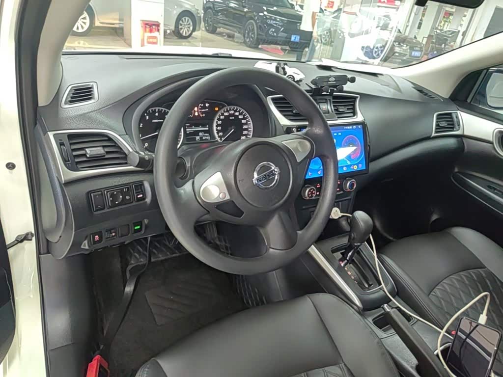 Nissan Sylphy 1.6 л 2022 г. Белый, пробег 33500 км