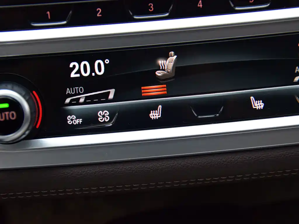 BMW 7 Series — миниатюра 14