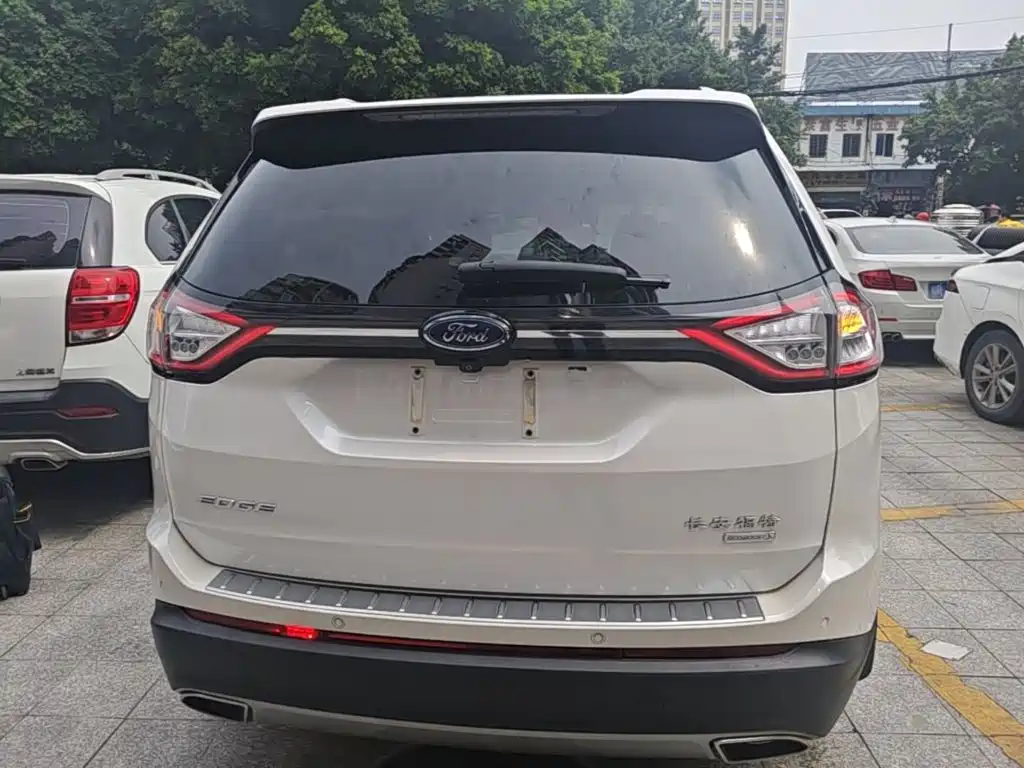 Ford Edge — миниатюра 6
