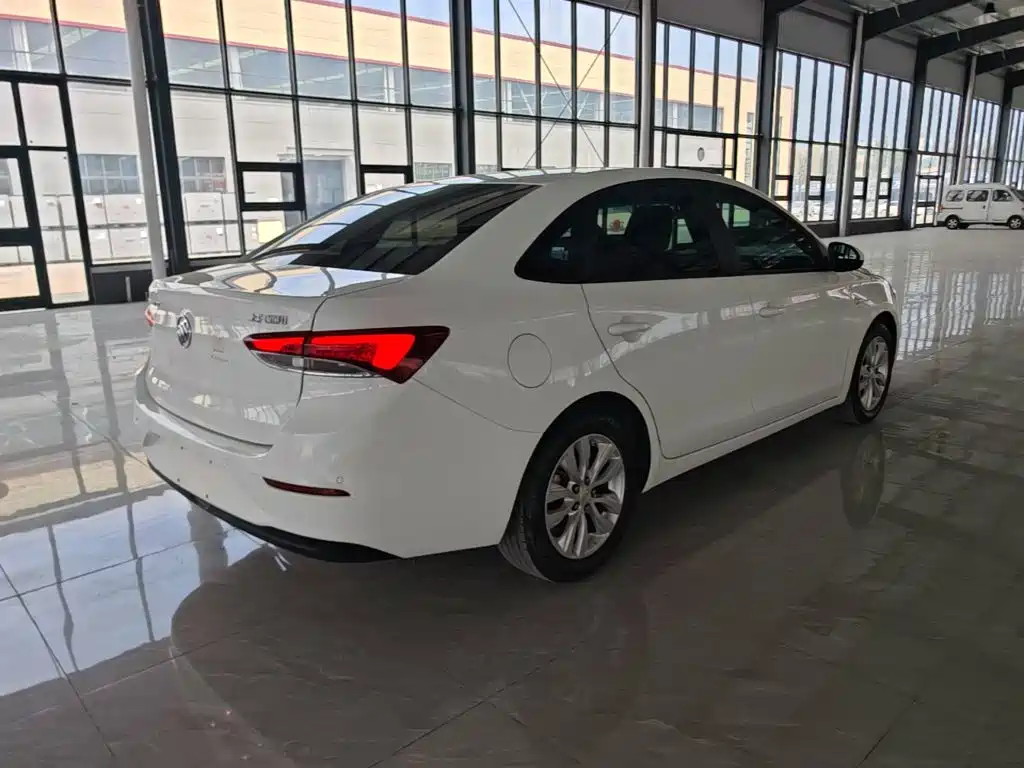 Buick Excelle — миниатюра 7