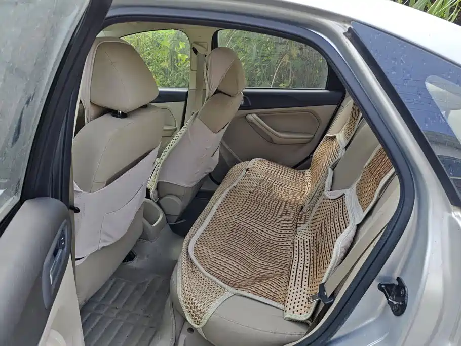 Ford Focus — миниатюра 11