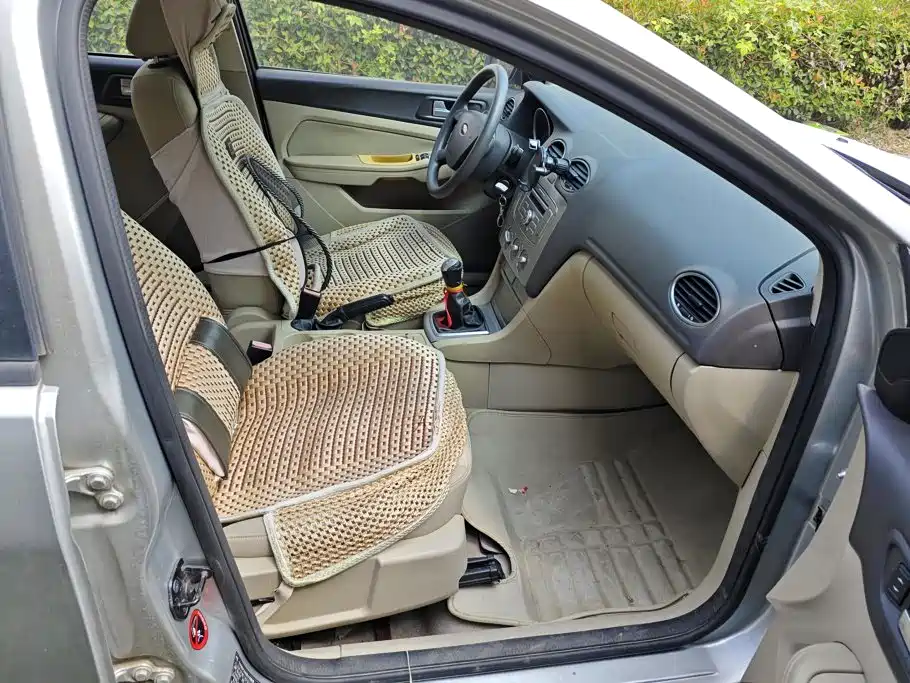 Ford Focus — миниатюра 8
