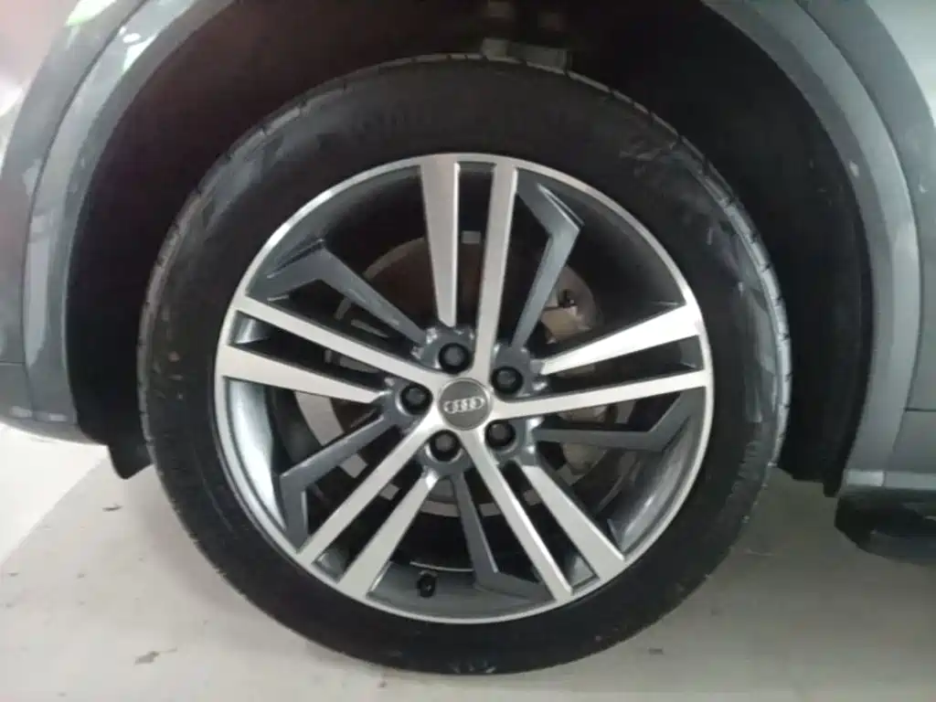 Audi Q5L — миниатюра 23
