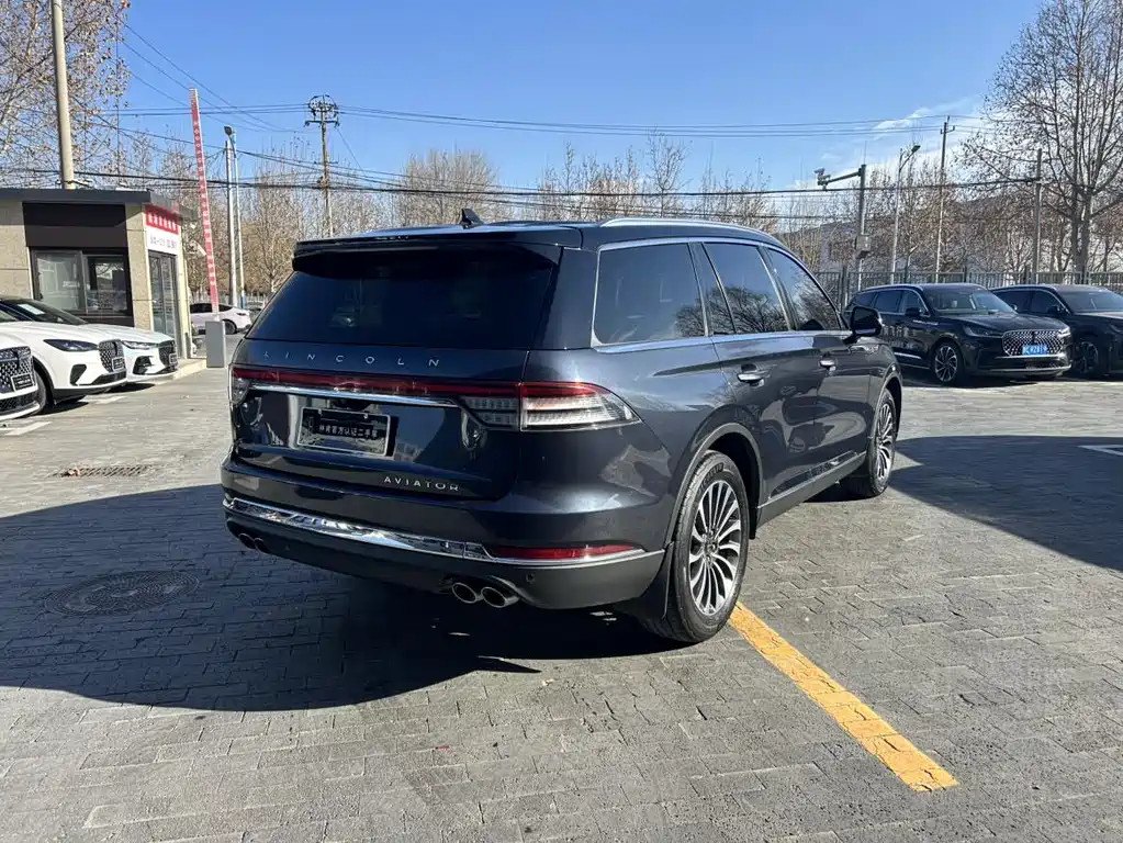 Lincoln Aviator — миниатюра 3