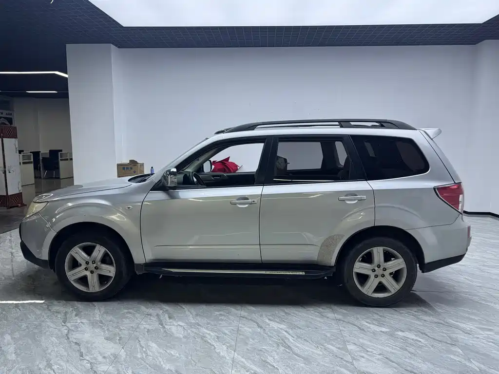 Subaru Forester 2011 2.5XS AT Luxury