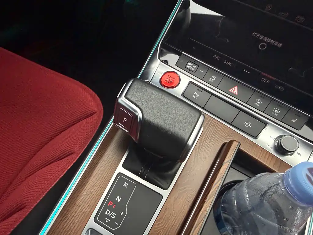Audi A6L — миниатюра 12